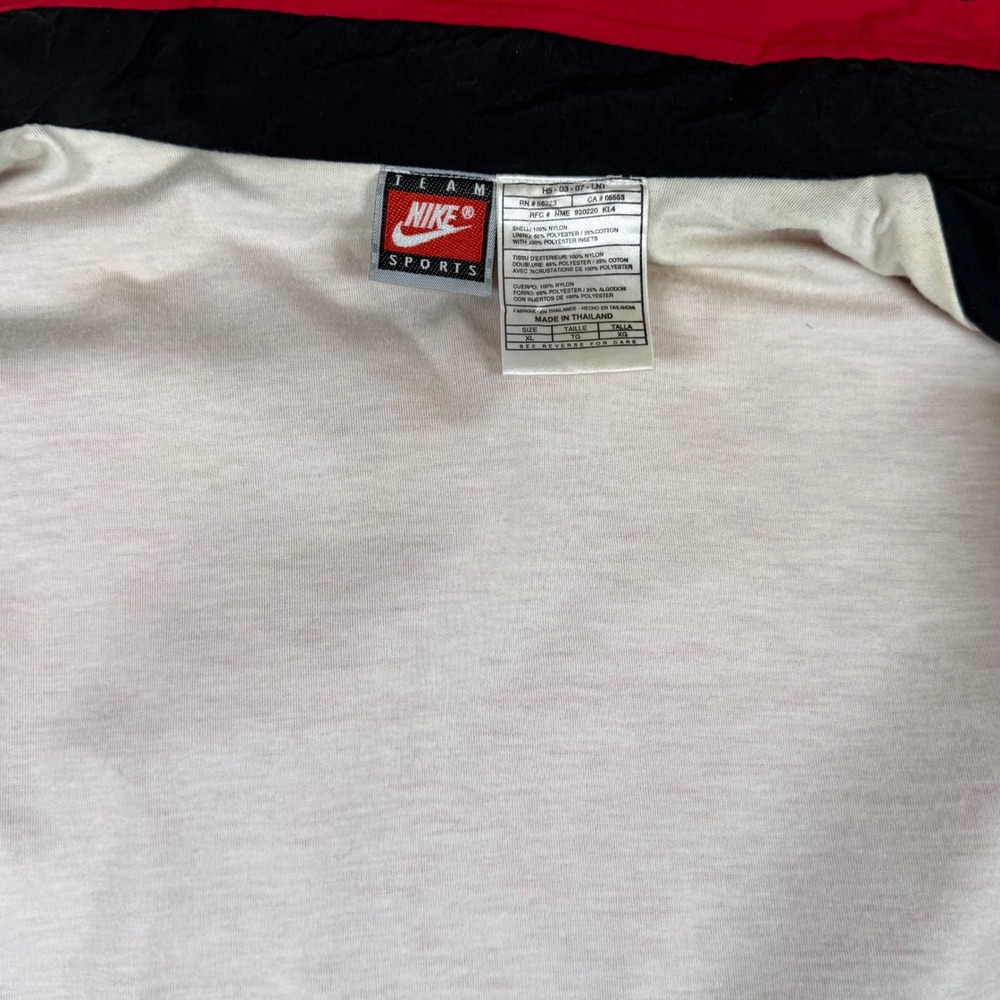 Vintage Nike Team Mens XL Cincinnati Bearcats Black Red Lined Windbreaker Jacket - Picture 11 of 12